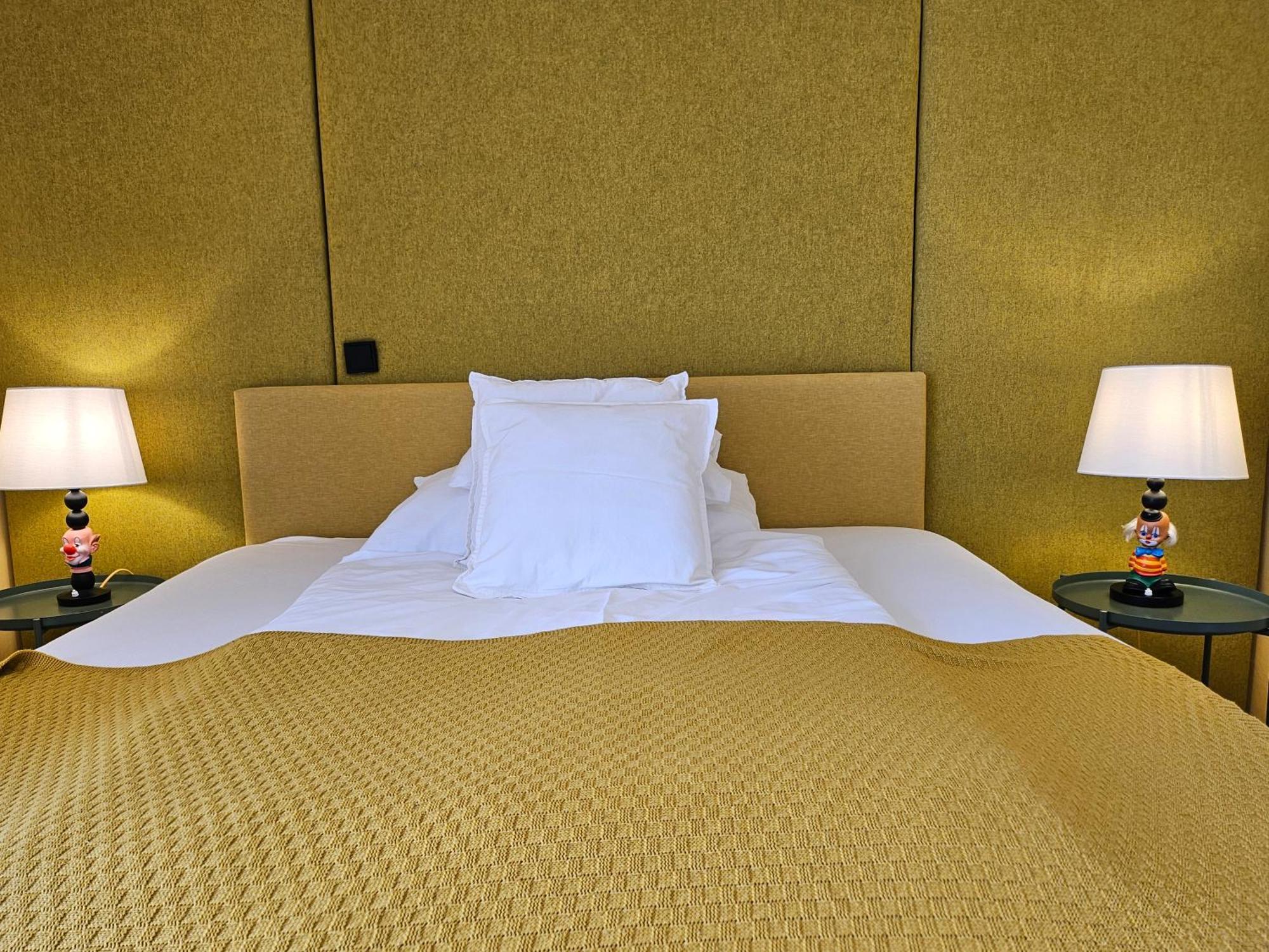 Yellow Flat By Grazrentals With Best Location & Free Parking Eksteriør billede