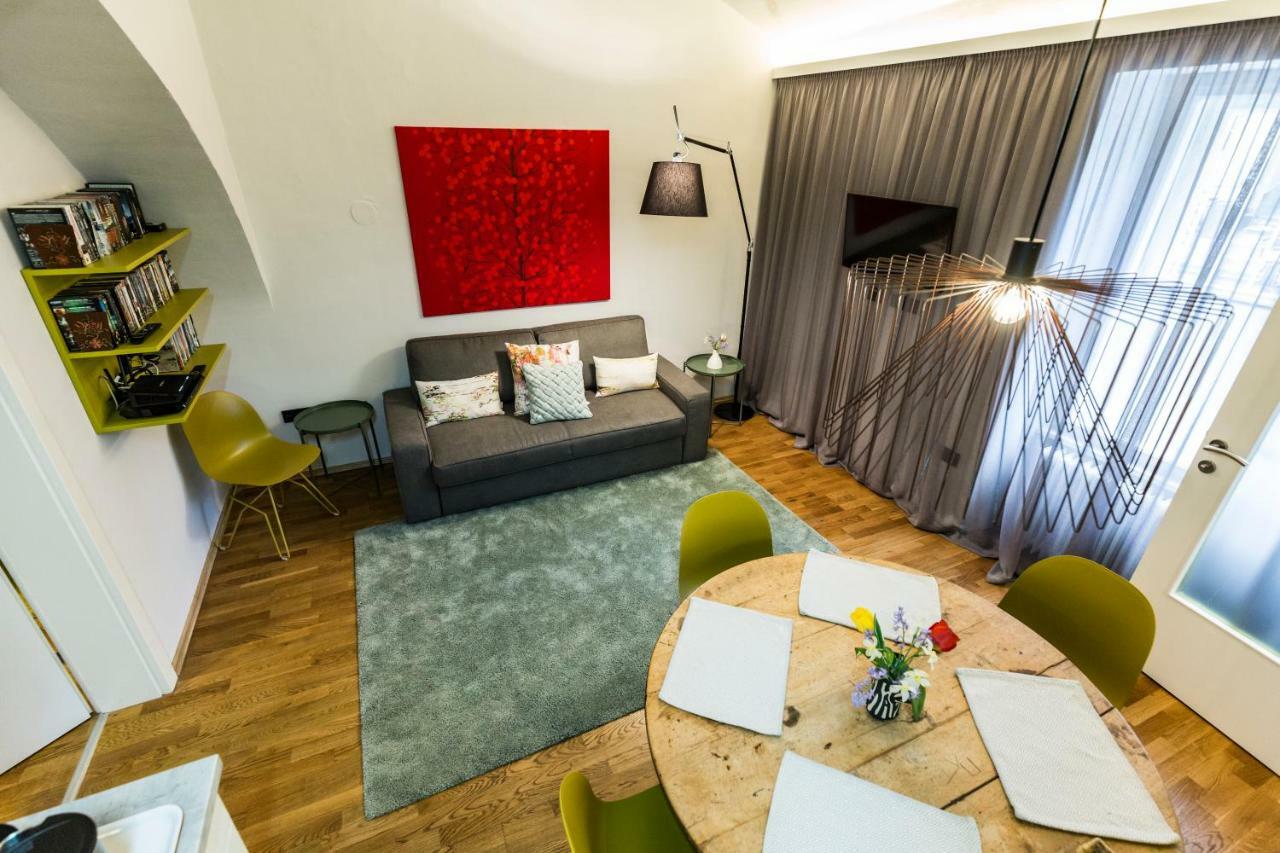 Yellow Flat By Grazrentals With Best Location & Free Parking Eksteriør billede