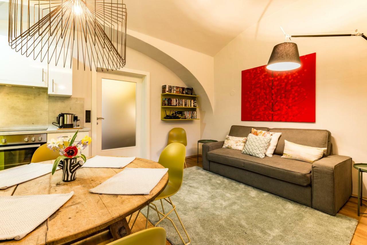 Yellow Flat By Grazrentals With Best Location & Free Parking Eksteriør billede