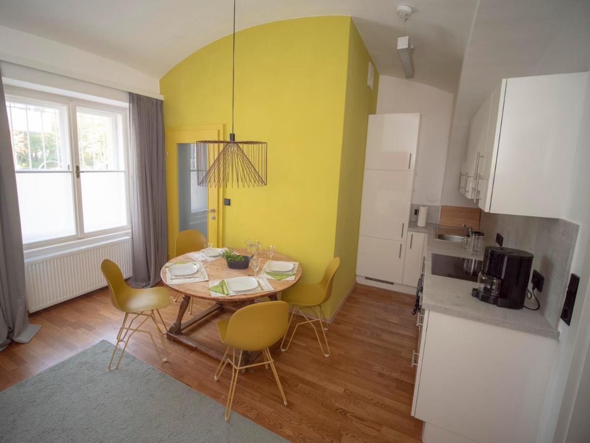 Yellow Flat By Grazrentals With Best Location & Free Parking Eksteriør billede
